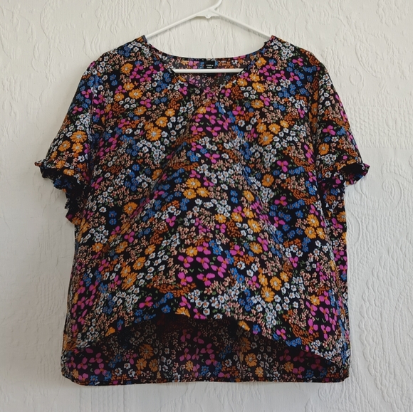 SHEIN Ditsy Floral Print Blouse Colorful Ruffle Cute Boxy Plus Size Flowy 2x - Picture 8 of 8